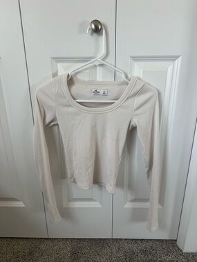 Hollister Light Cream Ribbed Scoop Neck Long Sleeve Top